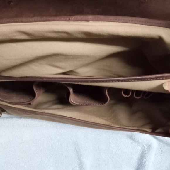 The Territory Ahead heavy leather messenger/Computer bag-Carry on w/adjustable …